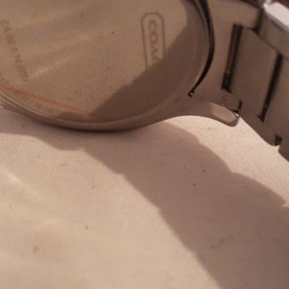 COACH WATCH LIKE NEW - Picture 6 of 7